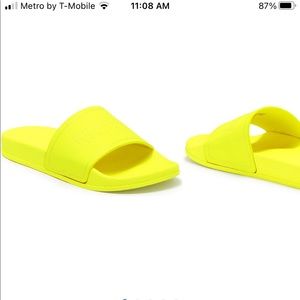 🌹🌹NWT Size 11 Women’s Slides Yellow Simply Gorgeous
